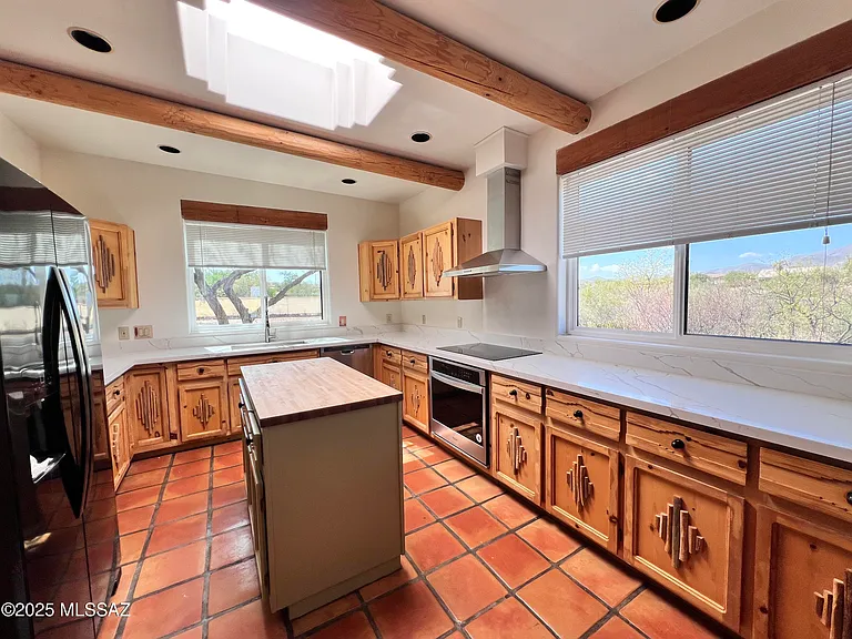 1040 N Wentworth Rd — Photo 25