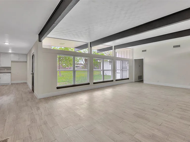 9010 Freeland St — Photo 5