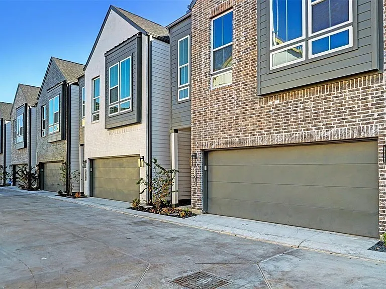 4508 Old Yale St #D — Photo 1