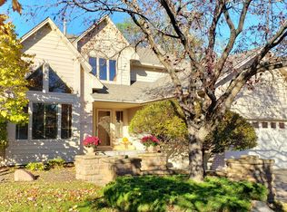 3816 Dunbar Ct, Minneapolis, MN 55443