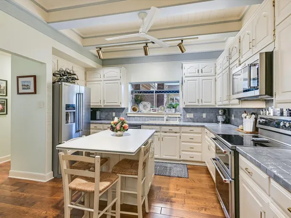 3907C Belmont Park Dr, Austin, TX 78746