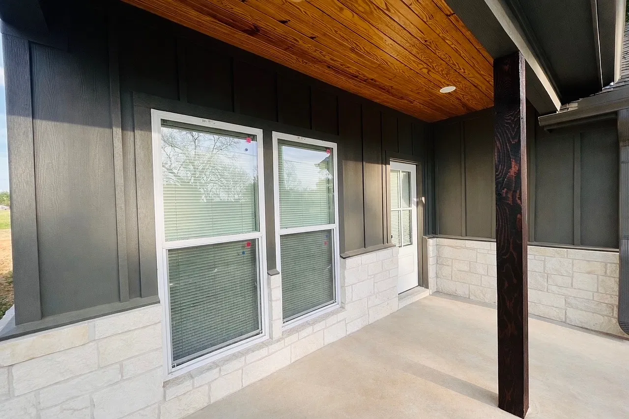 3 bed, 1260 sqft, $1,850 — Photo 2