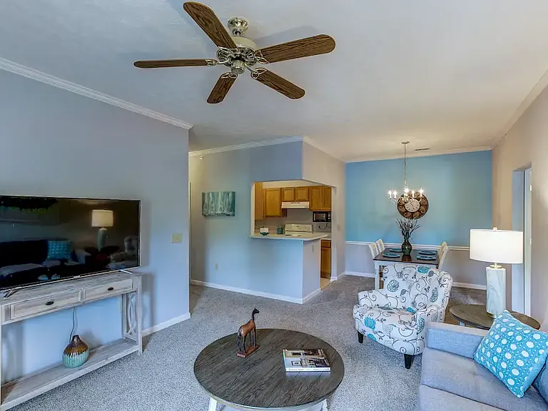 Georgetown Oaks Apartments — Photo 3