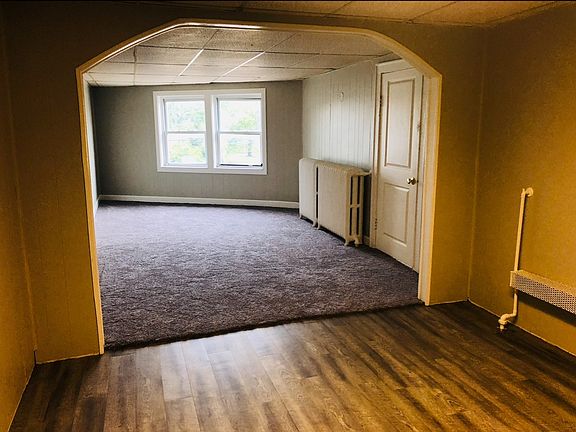 2nd image of 118 N Riverview Dr APT 2