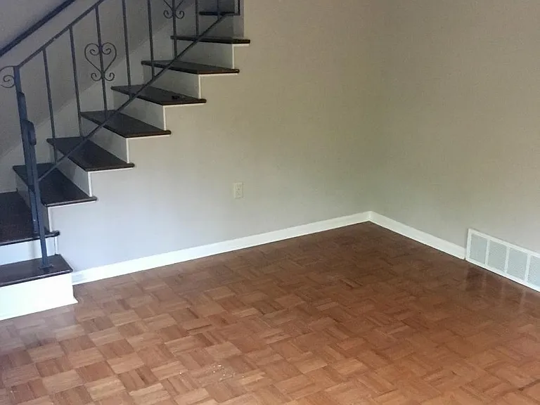 714 Goodman St — Photo 13
