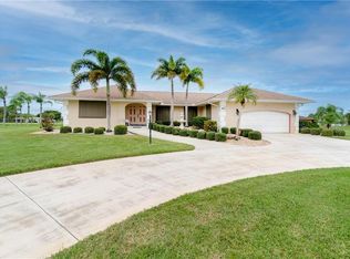 45 Golfview Rd, Rotonda West, FL 33947