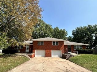 1107 Carol Dr, Saint Joseph, MO 64506