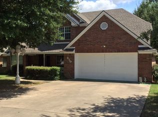 810 Martin St, Bonham, TX 75418