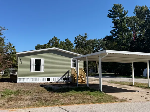 13238 Pinewood Dr #623, Grand Haven, MI 49417