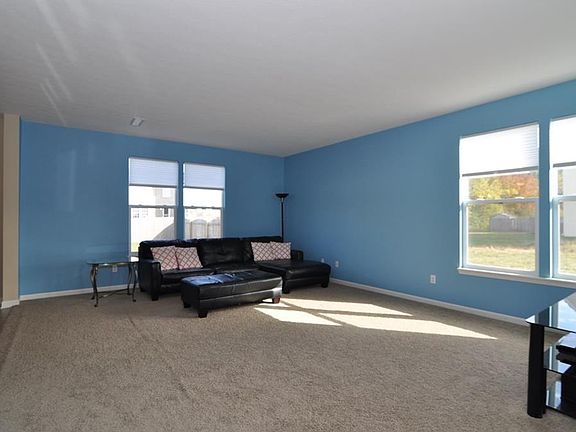 4th image of 3303 Grove Berry Ln