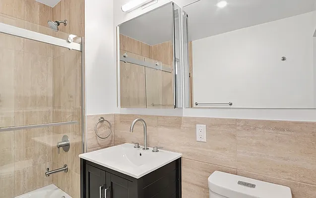 Rented by REZI | media 15