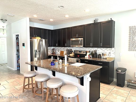 4th image of 7152 Fleur Cove Dr