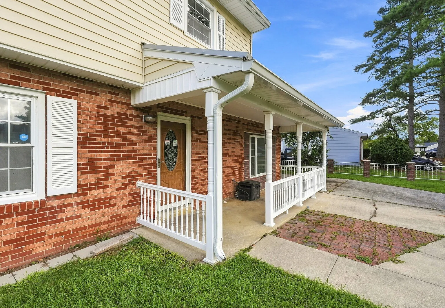 4 bed, 2.5 bath, 2168 sqft, $1,800 — Photo 4