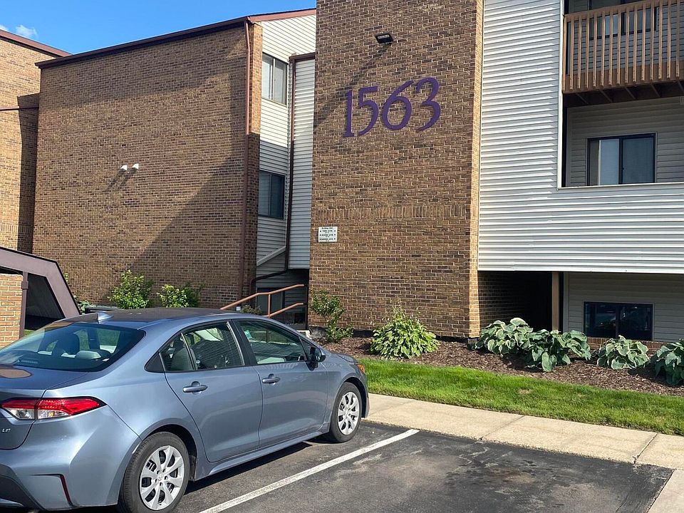 1st image of 1563 W Pond Dr #34