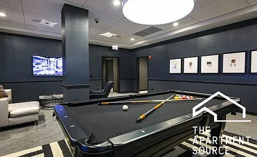 637 Wells 2bed 2bath — Photo 8