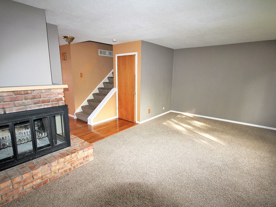 1st image of 16158 Foliage Ave