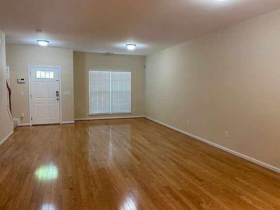 5th image of 1050 Kelso Ln