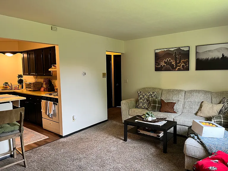 650 E Lincoln Ave — Photo 9