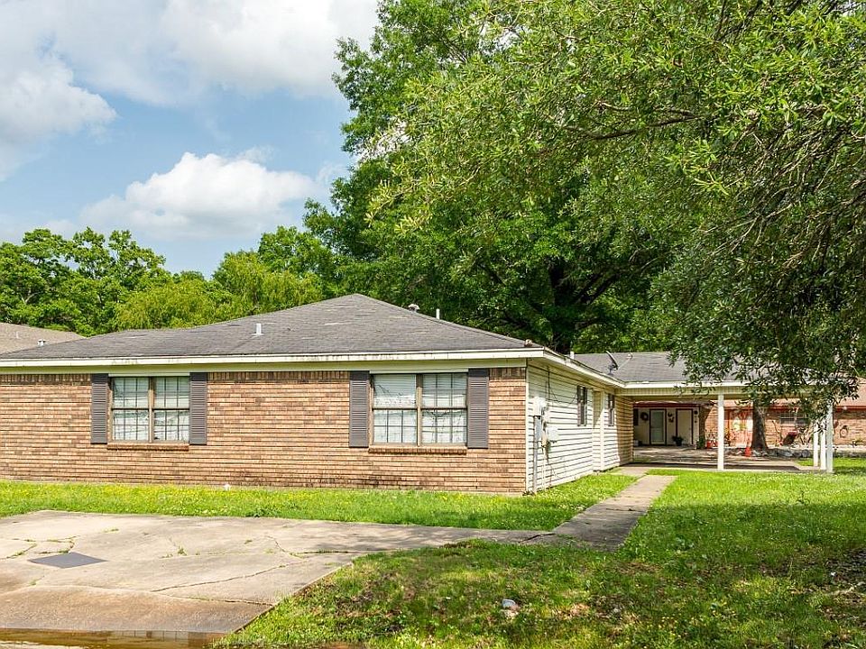 2nd image of 38 Colonial Dr