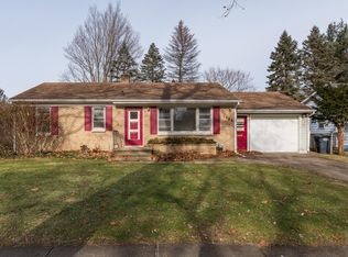 1104 Lynn Ave, Kalamazoo, MI 49008