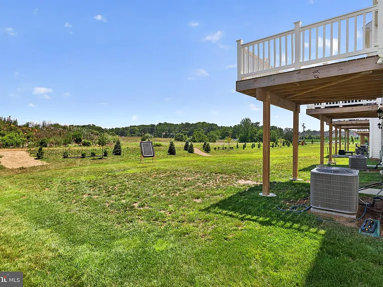 491 N Palace Dr — Photo 35