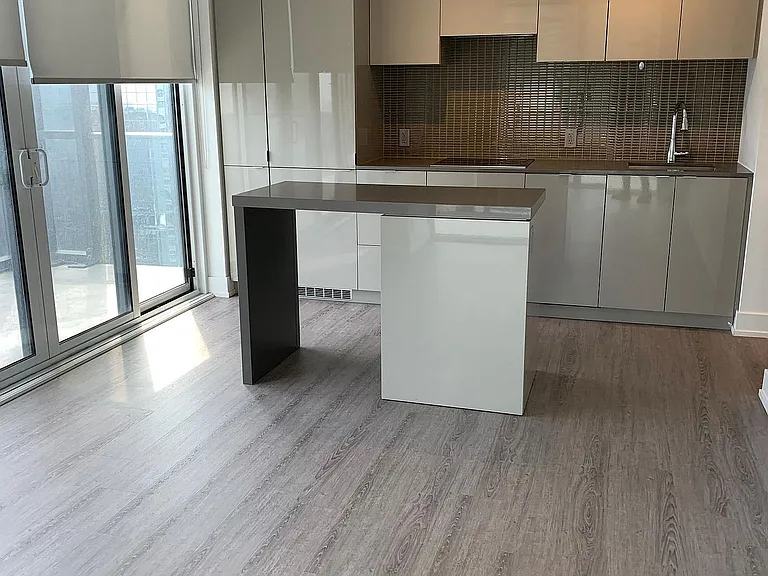 7 Grenville St #3610 — Photo 23