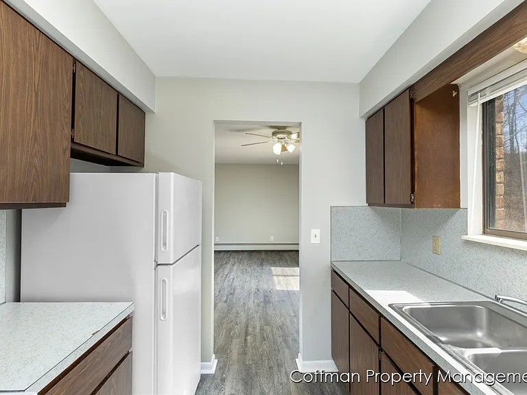 250 Four Mile Rd NW — Photo 17