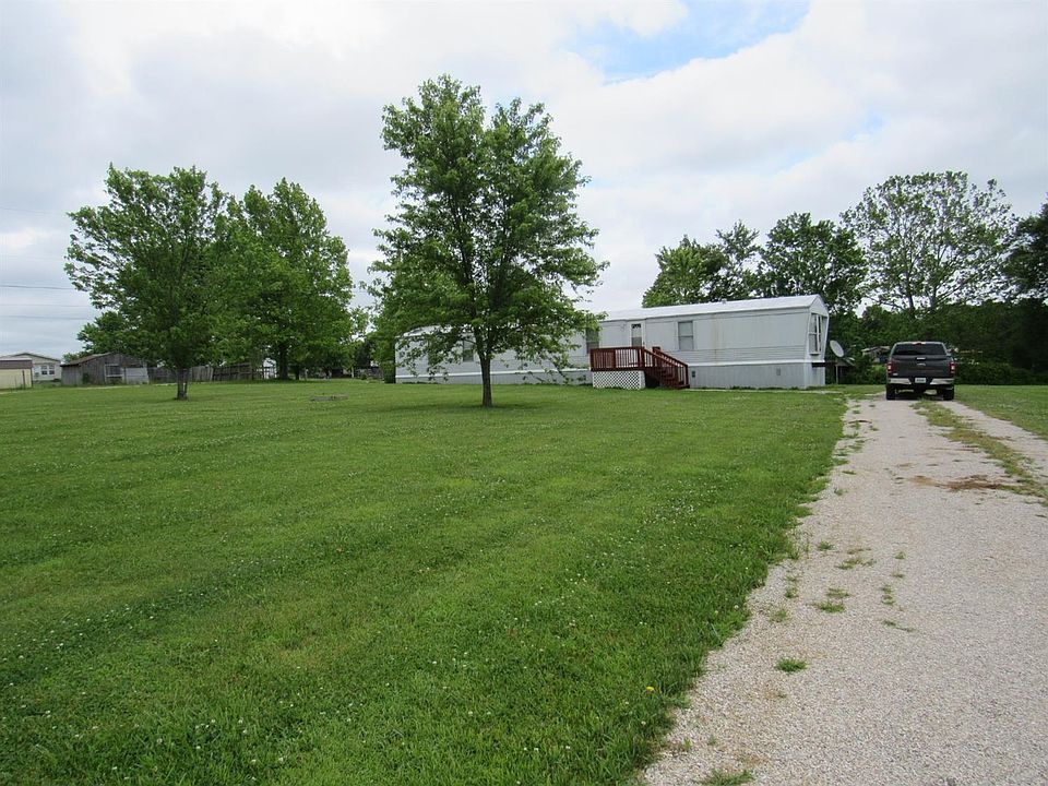 1st image of 150 Chambers Ln