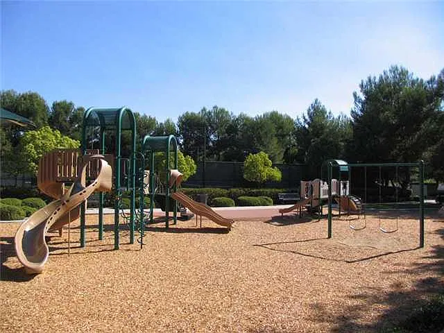 9705 Stonecrest Blvd — Photo 4