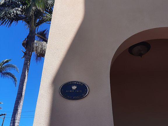 Coronado Historic Resource Plaque - 545 Palm Avenue