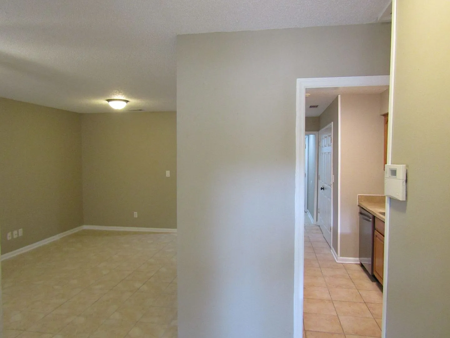 255 Garden Circle — Photo 2