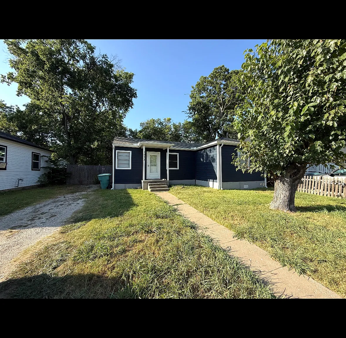 3 bed, 1026 sqft, $1,250 — Photo 2