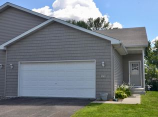 843 Ravoux Cir, Chaska, MN 55318