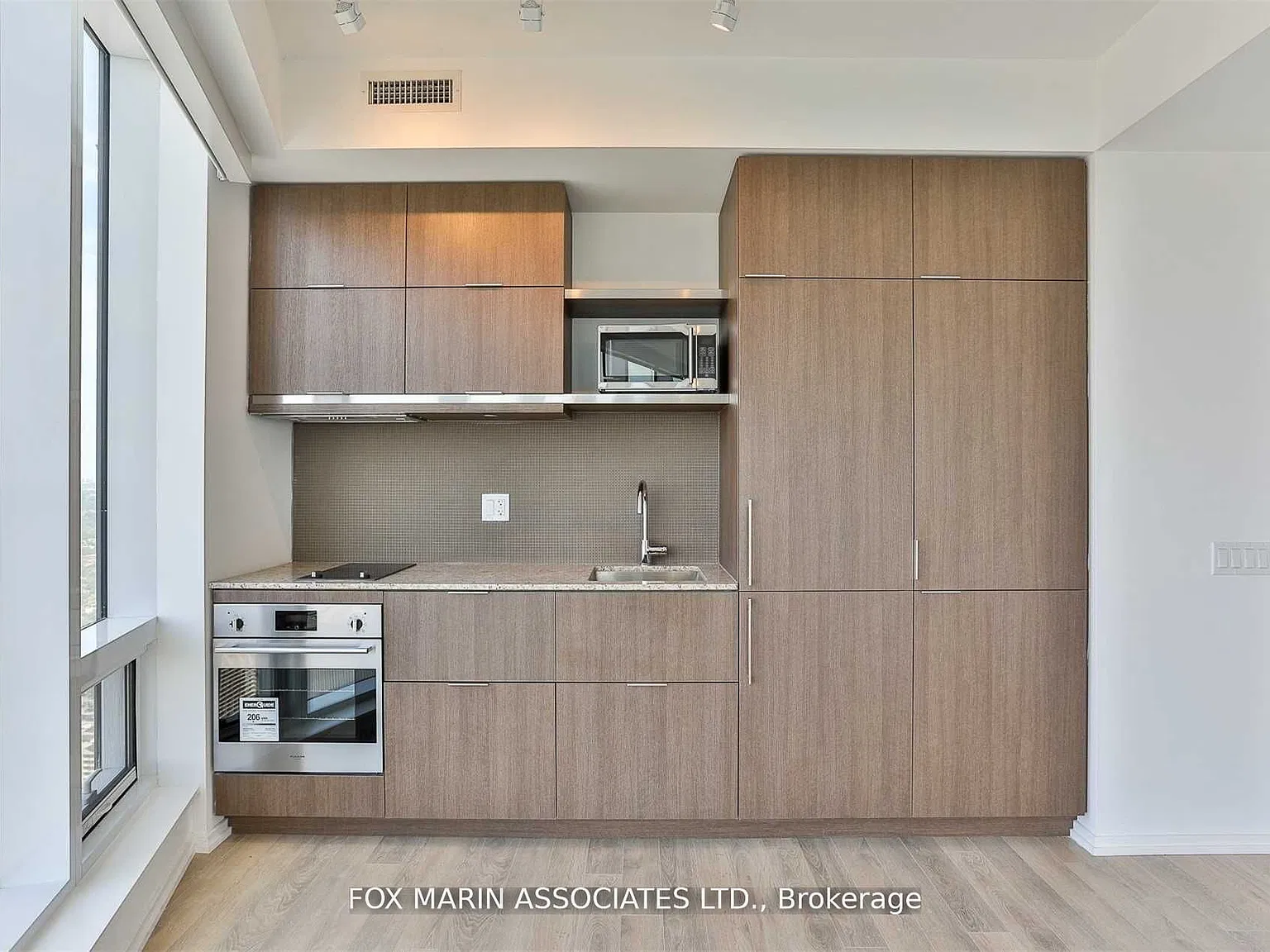 Studio, $2,050 — Photo 4