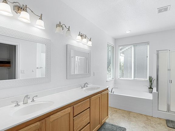 5th image of 107 Cattail Ct