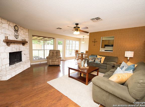 3rd image of 13934 Brantley St