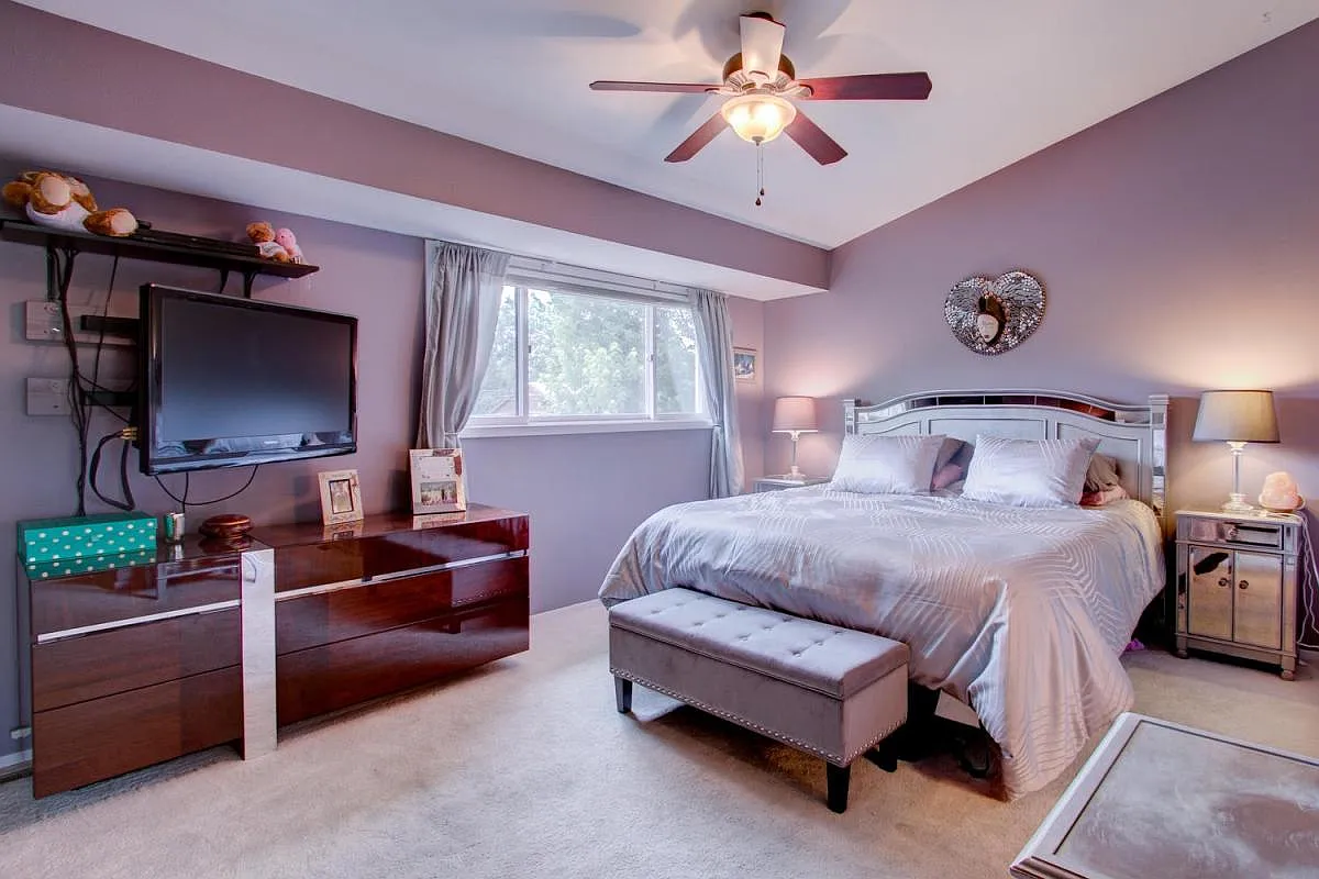 3 bed, 3.5 bath, 2366 sqft, $4,295 — Photo 3