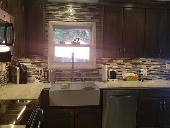 2nd image of 618 Glenwood Rd