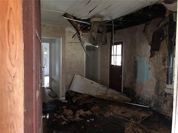 3rd image of 2125 Cochran St