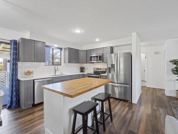 5th image of 10714 E 31st Ave