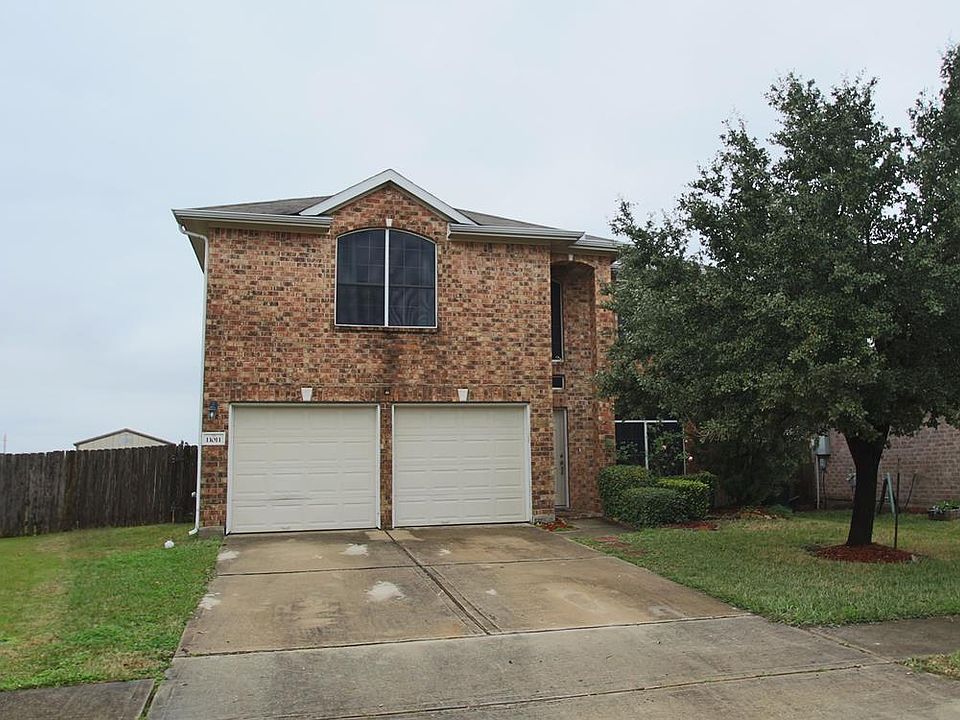 1st image of 11011 Knobbley Oak Ct
