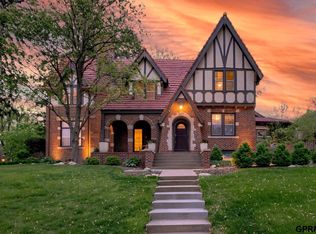 301 S 57th St, Omaha, NE 68132