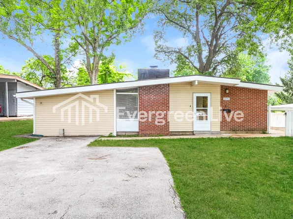 1040 Robinwood Dr, Florissant, MO 63033
