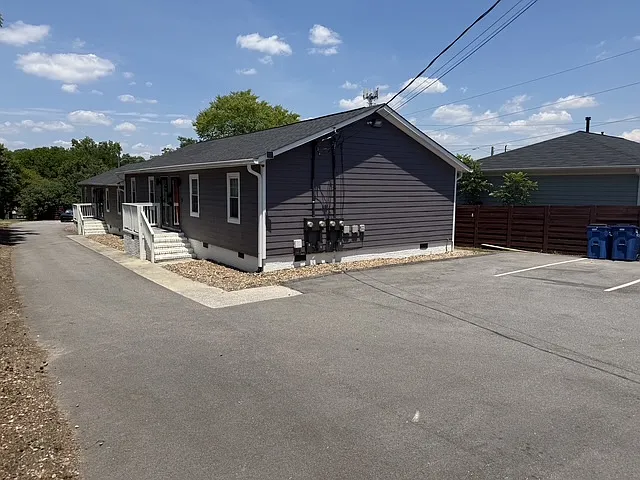 407 Bledsoe Ave — Photo 14
