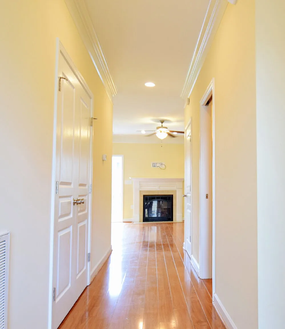 3 bed, 2.5 bath, 1810 sqft, $1,650 — Photo 2