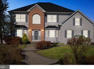 1307 Camelot Ct, Thorofare, NJ 08086