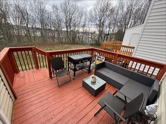 5th image of 411 Janie Ln