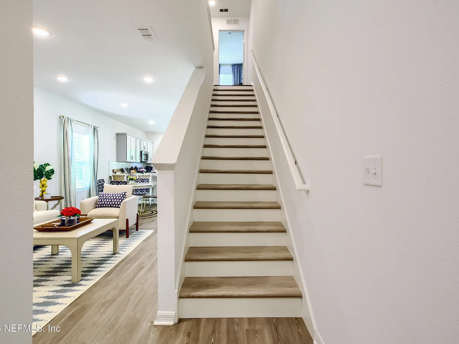 3 bed, 2.5 bath, 1558 sqft, $2,195 — Photo 4