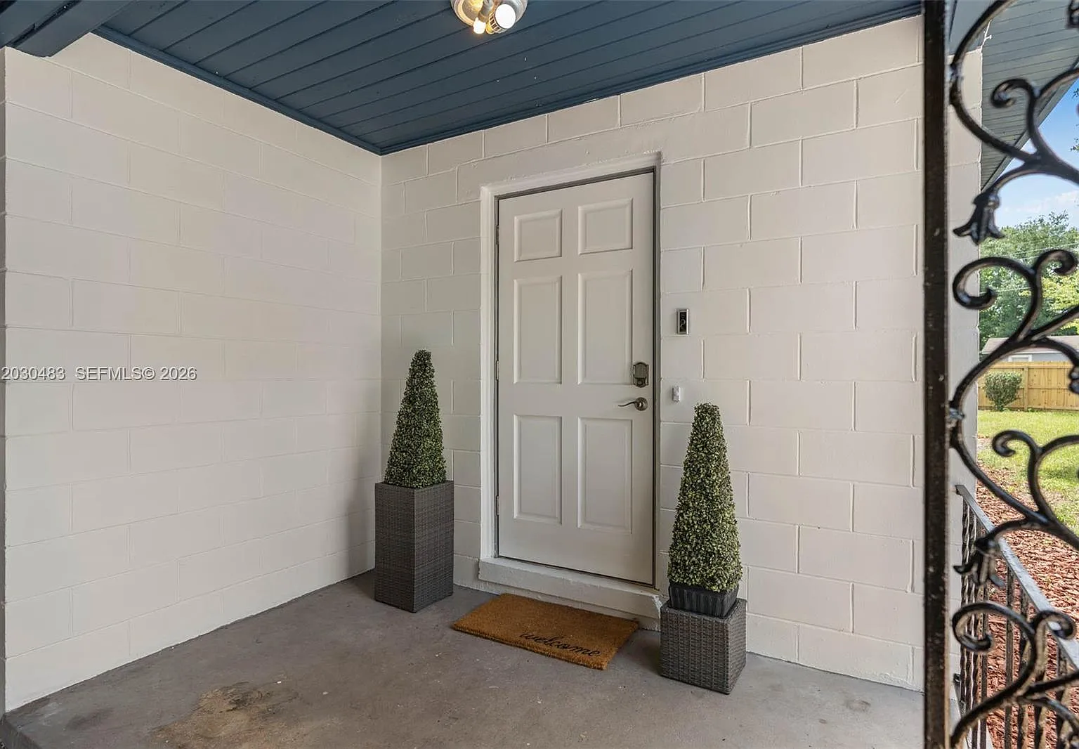3 bed, 1.0 bath, 1828 sqft, $1,800 — Photo 2