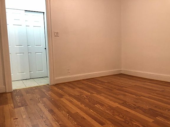 4th image of 31-33 33rd St #11